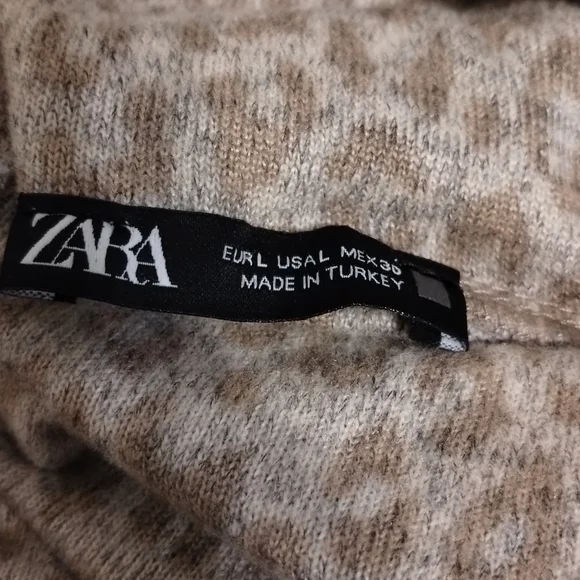 Zara Leopard Print Turtle Neck Sweater Size L - Picture 3 of 3